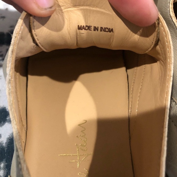 Cole Haan Women’s  Gold Brushed Leather Cap Toe Lace Up Oxford Brogue - Picture 6 of 10